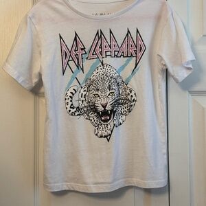 Def Leppard shirt